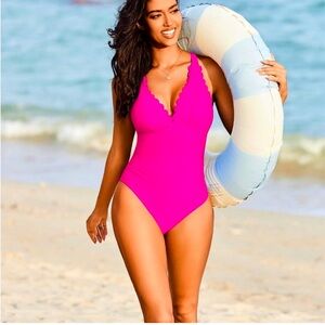 NWT Kate spade Pique Solids Scalloped Plunge Swimsuit, Vivid Snapdragon, Sz. S